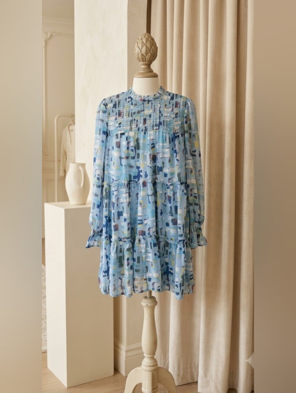 Entro Light Blue Abstract Print Smocked Tiered Dress Size Medium